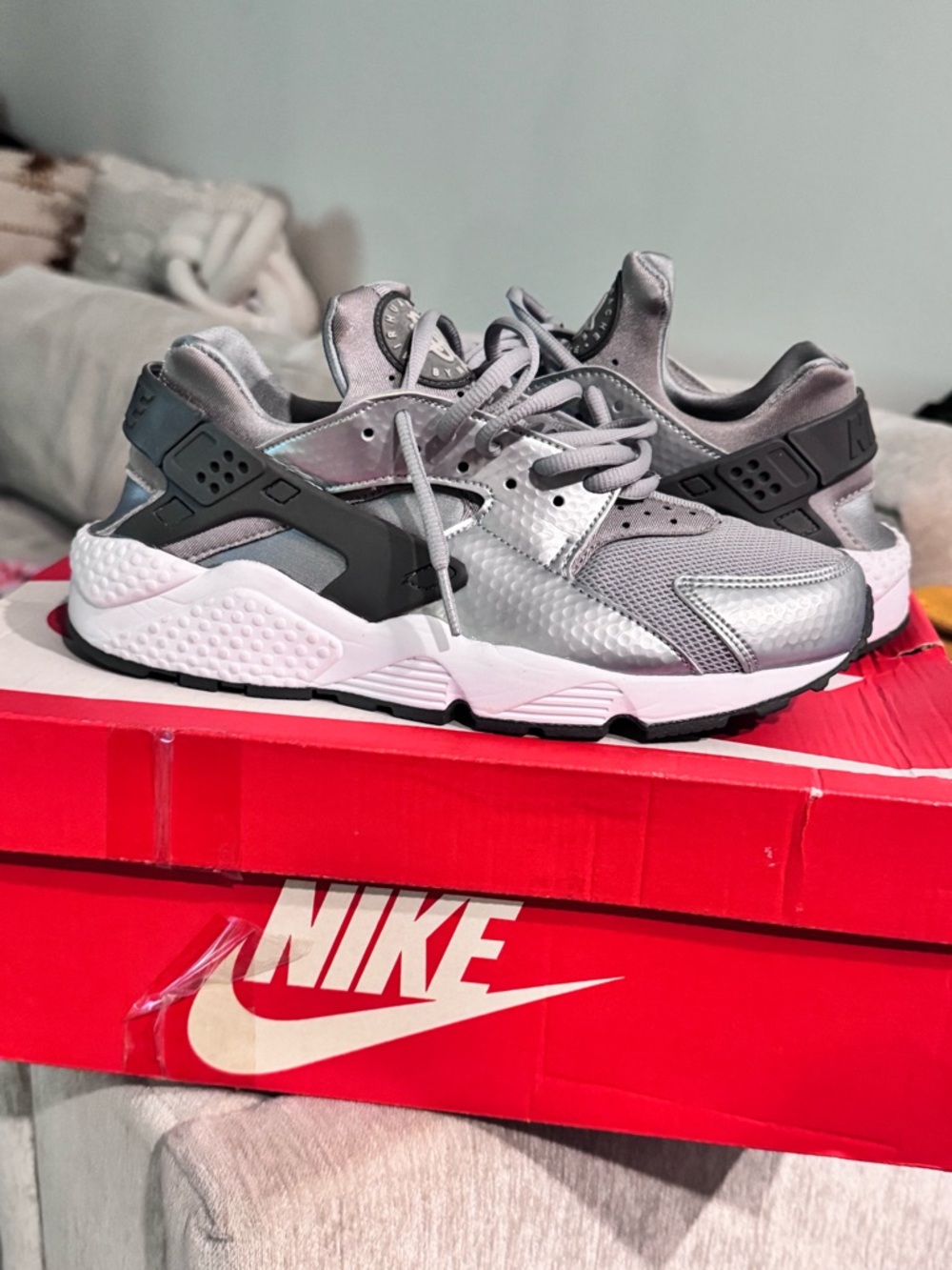 Nike Women’s Metallic Silver Gray Huarache Sneakers